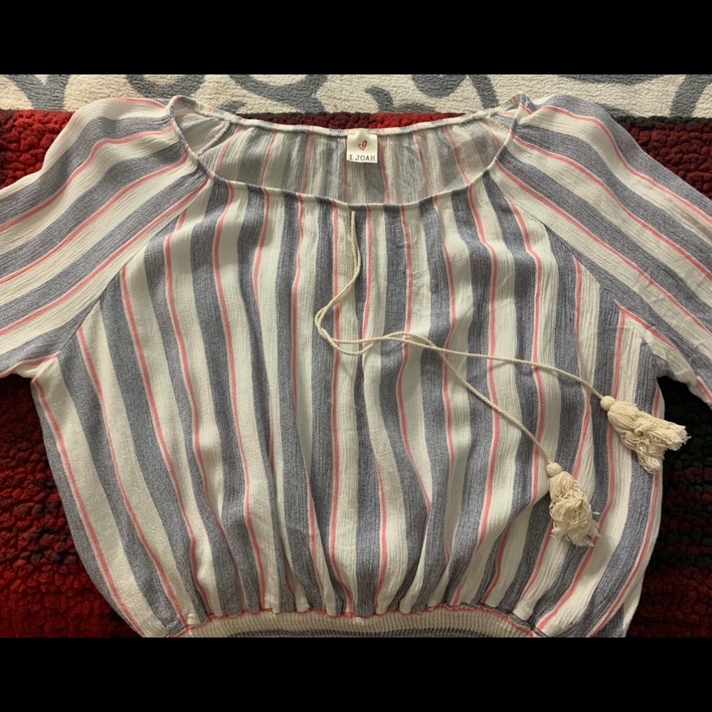 I JOAH: Cute Striped and Loose Crop Blouse
